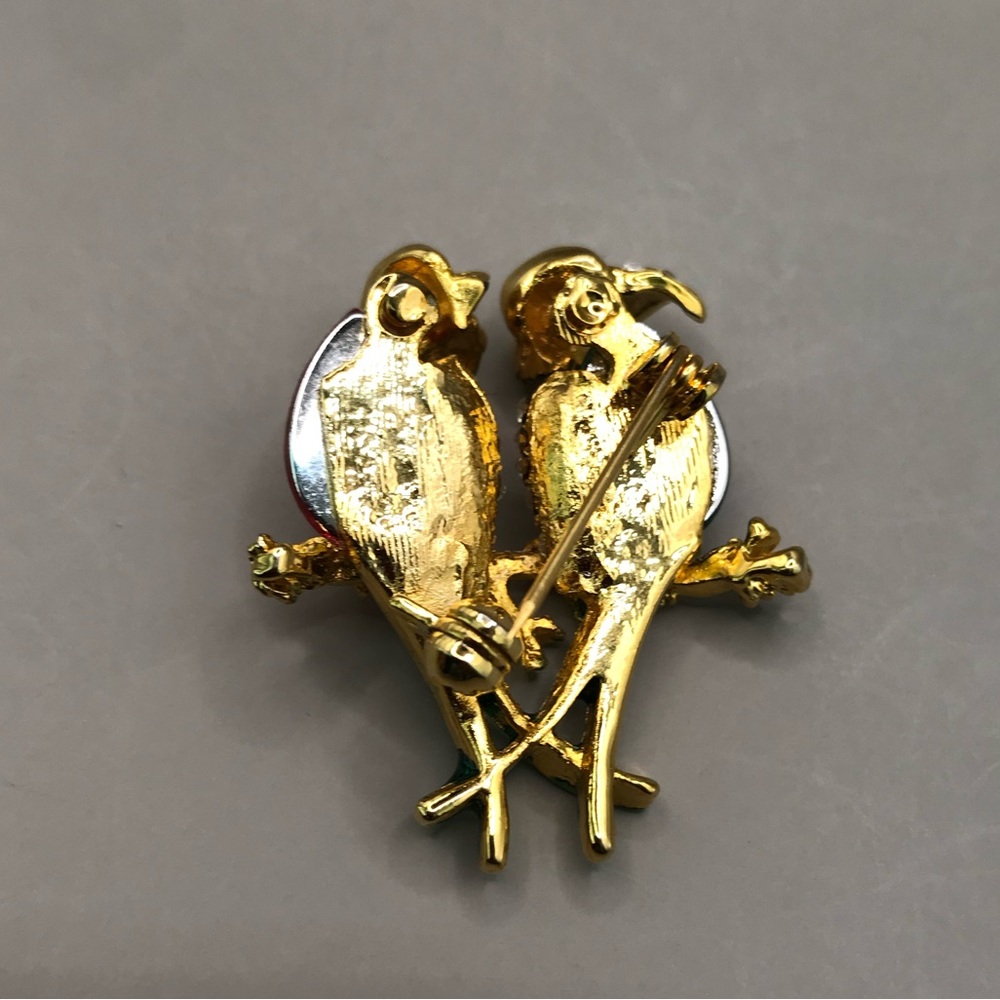 Elegant Gold- Tone and Multicolor Love Birds Brooch - Picture 7 of 7